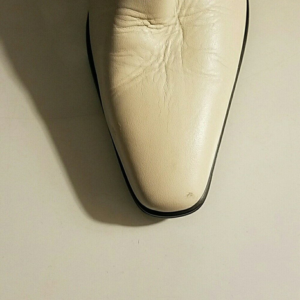 Boots - Picture 4 of 4